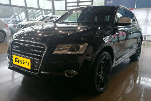 奥迪SQ5 2017款 SQ5 3.0TFSI quattro后排座椅放倒比例_座椅配置图