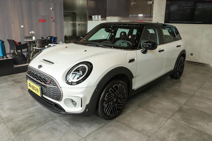 MINI CLUBMAN2023款 2 0T COOPER S 最后的绅士 纪念版 MINI CLUBMAN 懂车帝