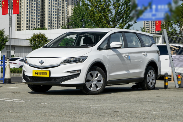 枫叶80v 2024款 80v L 515KM 6座 磷酸铁锂车内中控锁_舒适/防盗配置图