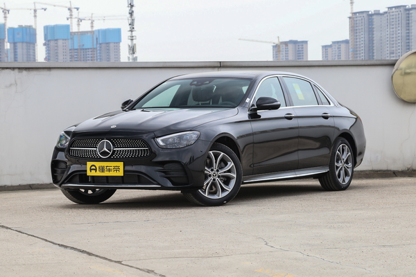 奔驰E级 2021款 改款 E 300 L 尊贵型 运动轿车后轮距(mm)_车身图