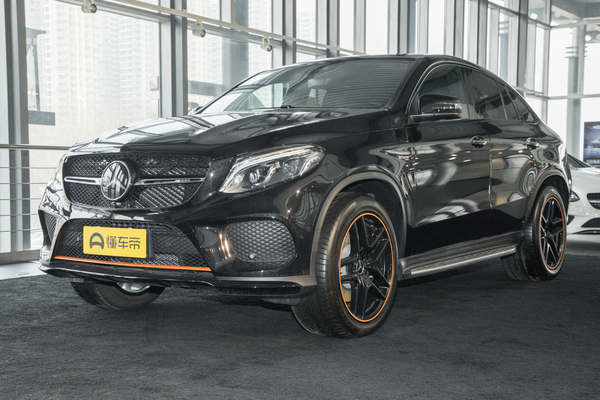 奔驰GLE轿跑 AMG 2018款 AMG GLE 43 4MATIC 轿跑SUV 幻橙特别版驻车制动类型_车轮/制动图