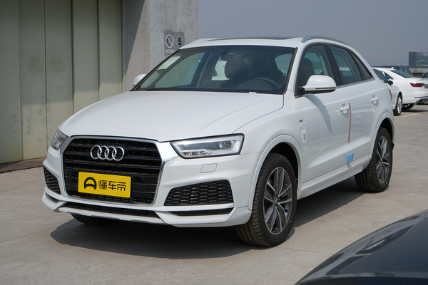 奥迪Q3 2018款 35 TFSI 运动型典藏版多媒体接口_影音娱乐图
