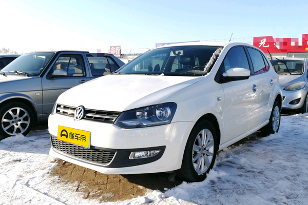 Polo 2013款 1.6L 自动豪华版缸盖材料_发动机图