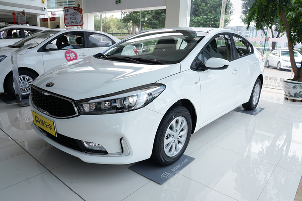 起亚K3 2016款 1.6L 手动GL最小离地间隙(mm)_车身图