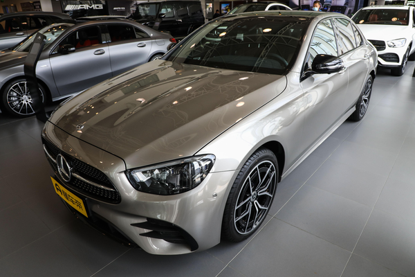 奔驰E级(进口) 2021款 改款 E 300 运动版发动机启停技术_辅助/操控配置图