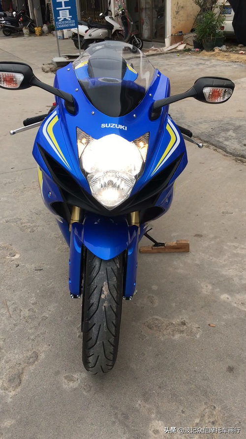 铃木中r gsx-r750 中级公路赛跑车