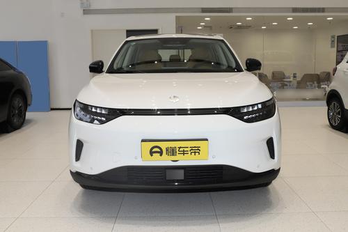 零跑C11解读：8295芯片+L2级智驾，续航515km，值得入手？