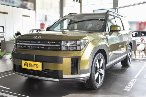 轴距2815mm，配2.0T+8AT，定位中型SUV，实拍全新胜达