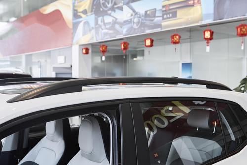 配爱信6AT，支持华为互联，喝92油，大众新款SUV限时7.99万！