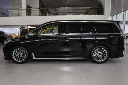 岚图梦想家：家用豪华MPV，7座平权，可油可电，全系四驱