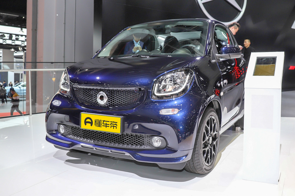 smart fortwo 2019款 0.9T 66千瓦驭风蓝特别版 国V厂商_基本信息图