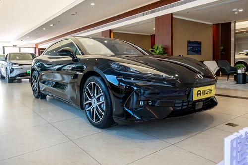 腾势Z9 DM：36.48万，配云辇智能座舱，高速自动降低车身