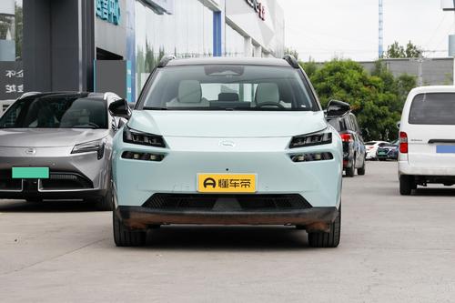 家用选新能源可看下AION V PLUS，2+3+2座椅布局，纯电续航600km