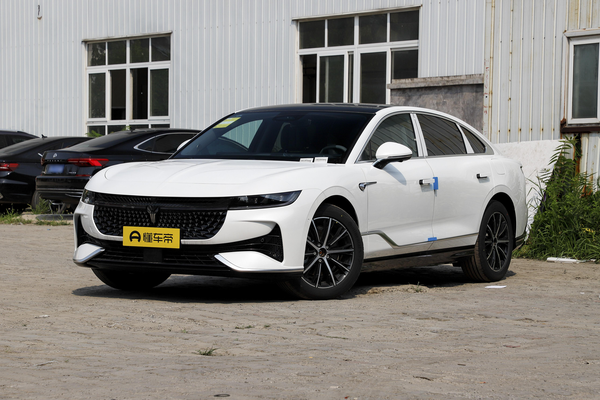 岚图追光 PHEV 2024款 超长续航四驱行政版充电时间(小时)_基本信息图