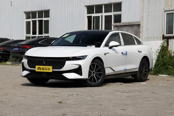 岚图追光 PHEV 2024款 超长续航四驱行政版厂商_基本信息图
