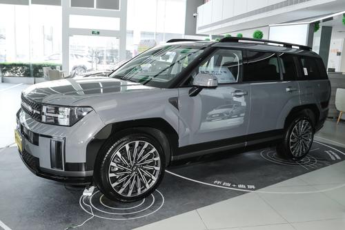 韩系“方盒子”SUV，售19.58万起，搭2.0T+8AT，北京现代胜达上市