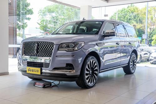 新款林肯领航员上市，售100.8万起，配置调整，定位全尺寸SUV