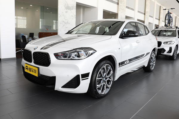 宝马X2 2021款 改款 xDrive25i 曜夜版中控屏尺寸_智能互联图