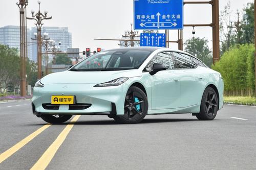 售21.99万起，定位中大型车，埃安后驱轿跑值得考虑吗？