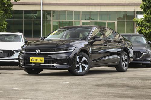 B级车怎么选？大众迈腾VS帕萨特，看完对比你就知道