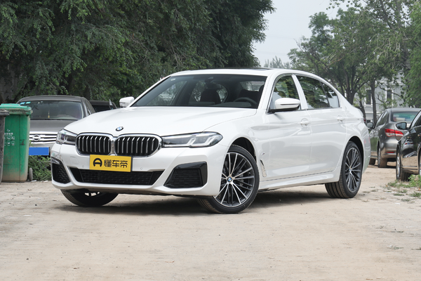 宝马5系 2021款 改款 530Li 领先型 M运动套装前轮距(mm)_车身图