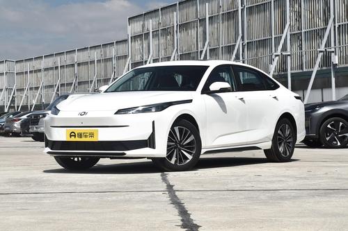 性价比才是唯一出路？8.99万起售，长安这款新车销量会大涨吗？