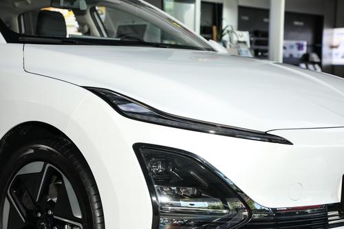 续航410km，快充0.25小时，百公里5.75元，这车卖10.98万带劲不？