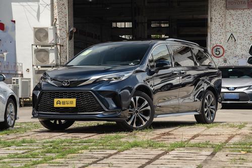 家用7座中大型MPV，油耗5.66L，2+2+3座椅布局，搭2.5L电混，带劲