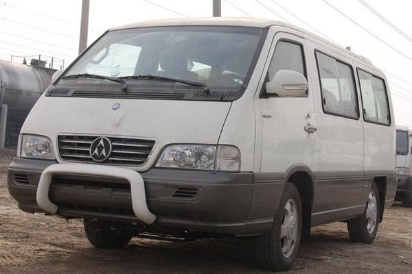 伊思坦纳 2013款 2.3L尊享版长轴厂商_基本信息图