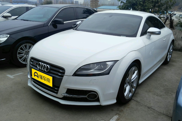 奥迪TT 2013款 TT Coupe 45 TFSI quattro 白色经典版整车保修期限_基本信息图