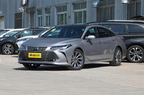 搭载2.0L双擎混动，丰田亚洲龙开起来怎么样