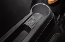 后排USB接口