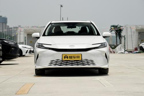 B级燃油车佼佼者，是丰田凯美瑞还是本田雅阁？