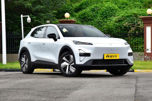 综合续航1234km，馈电油耗5.05L，这款紧凑型SUV家用如何？