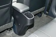 后排杯架