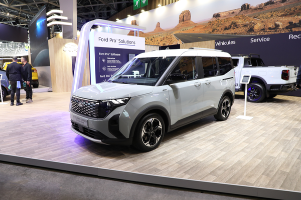 E-TOURNEO COURIER 2025款 基本型厂商_基本信息图