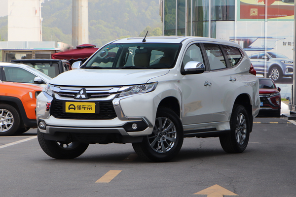 帕杰罗·劲畅(进口) 2019款 3.0L 标准型厂商_基本信息图