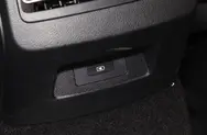 后排USB接口