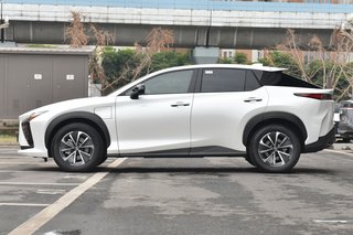 36.99万起的雷克萨斯SUV，百公里加速5.3秒，考虑吗？图5