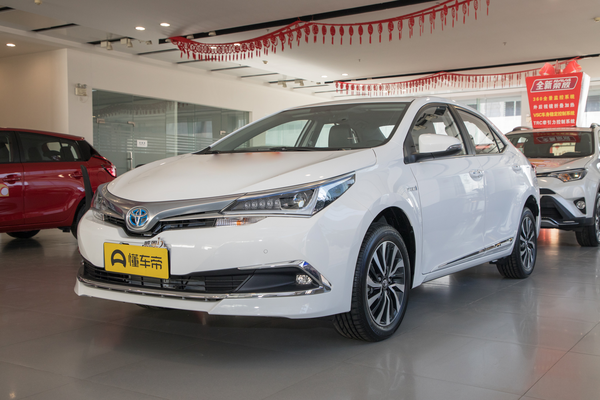 卡罗拉 2017款 改款双擎 1.8L E-CVT精英版 国V油箱容积(L)_车身图