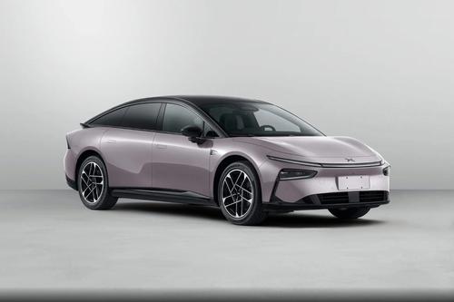 小鹏P7+在巴黎车展开启预售，起售价20.98万元起