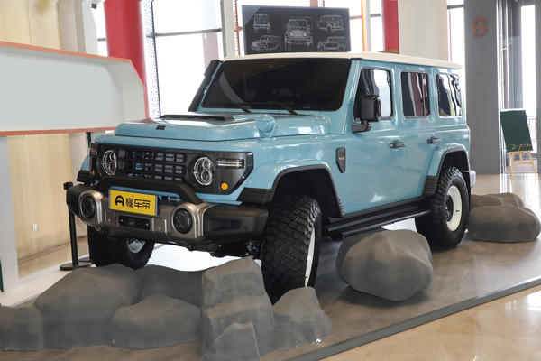 212 T01 2024款 越野套件版厂商_基本信息图