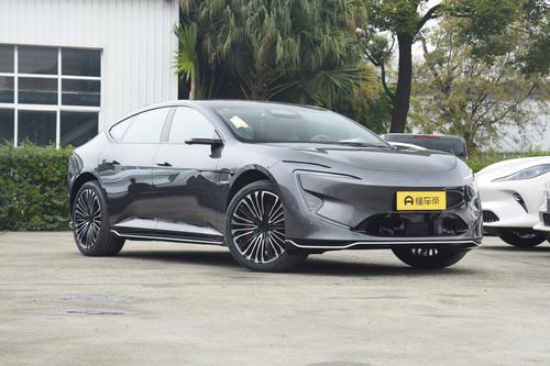 预算30万左右，想买阿维塔12和奔驰C级，看完对比就知道了