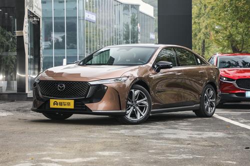 车长4921mm，百公里综合油耗0.78L，体验马自达EZ-6增程版