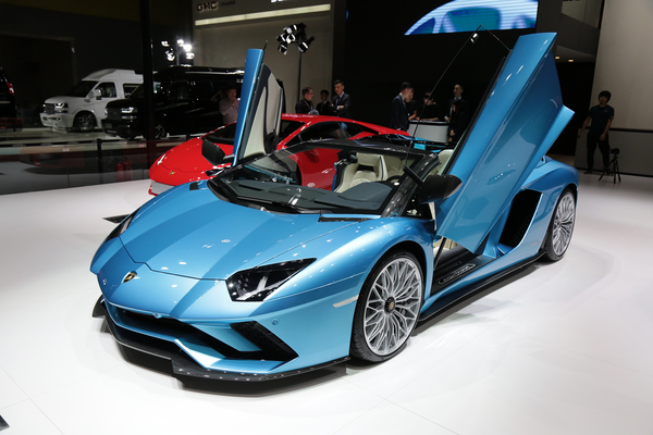 Aventador 2018款 Aventador S Roadster车身结构_基本信息图