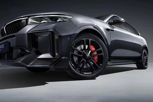 1.5T四缸增程，轴距近3米大5座，续航长又好开，价格优惠，家用香