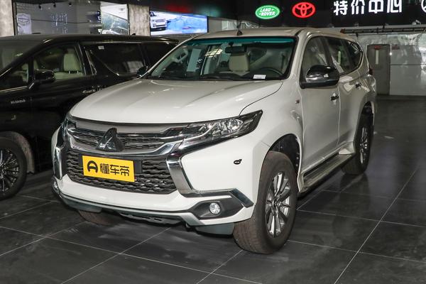 帕杰罗·劲畅(进口) 2017款 3.0L 自动 四驱 7座 平行进口厂商_基本信息图