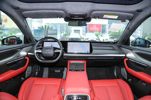 至高2.5万元的置换补贴，0首付0息，空间大，小鹏P7i值得入手吗？