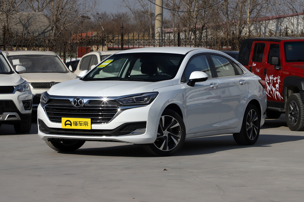 北京U7 2019款 1.5T 手动精英版 国V大灯高度调节_灯光配置图