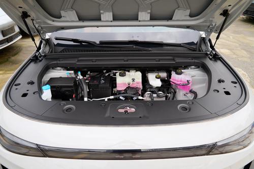 售12.88万，定位中型SUV，轴距2825mm，解读零跑C10表现如何